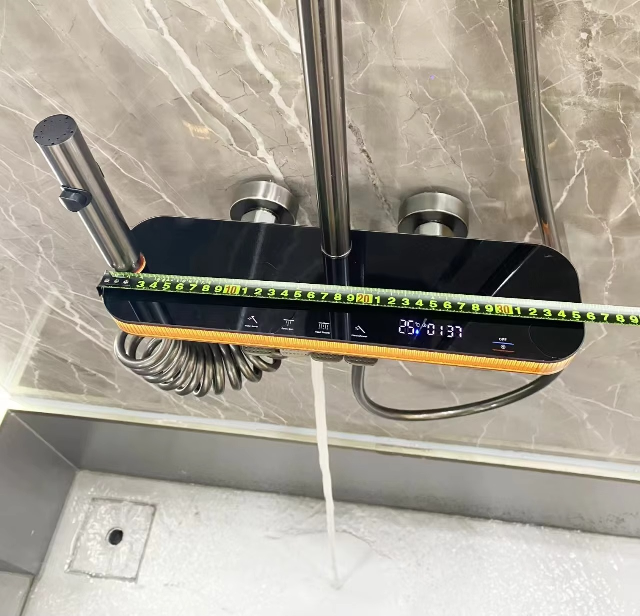 Sistem de duş „Tropic Rain” cu iluminare ambient şi indicator digital de temperatură, MTZ6