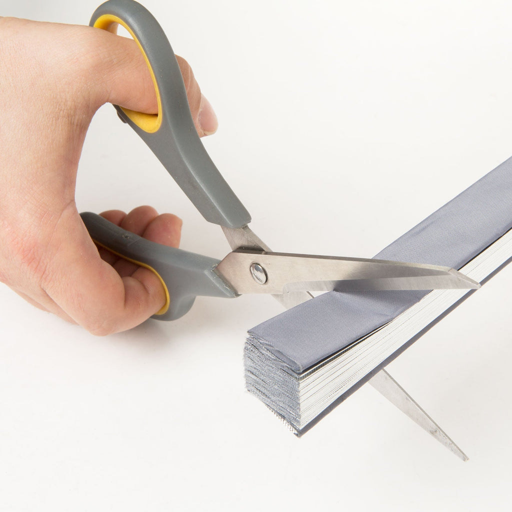 Parasolar Auto Retractabil cu Protecție UV – Fixare Simplă prin Ventuze, Pentru Parbriz și Lunetă