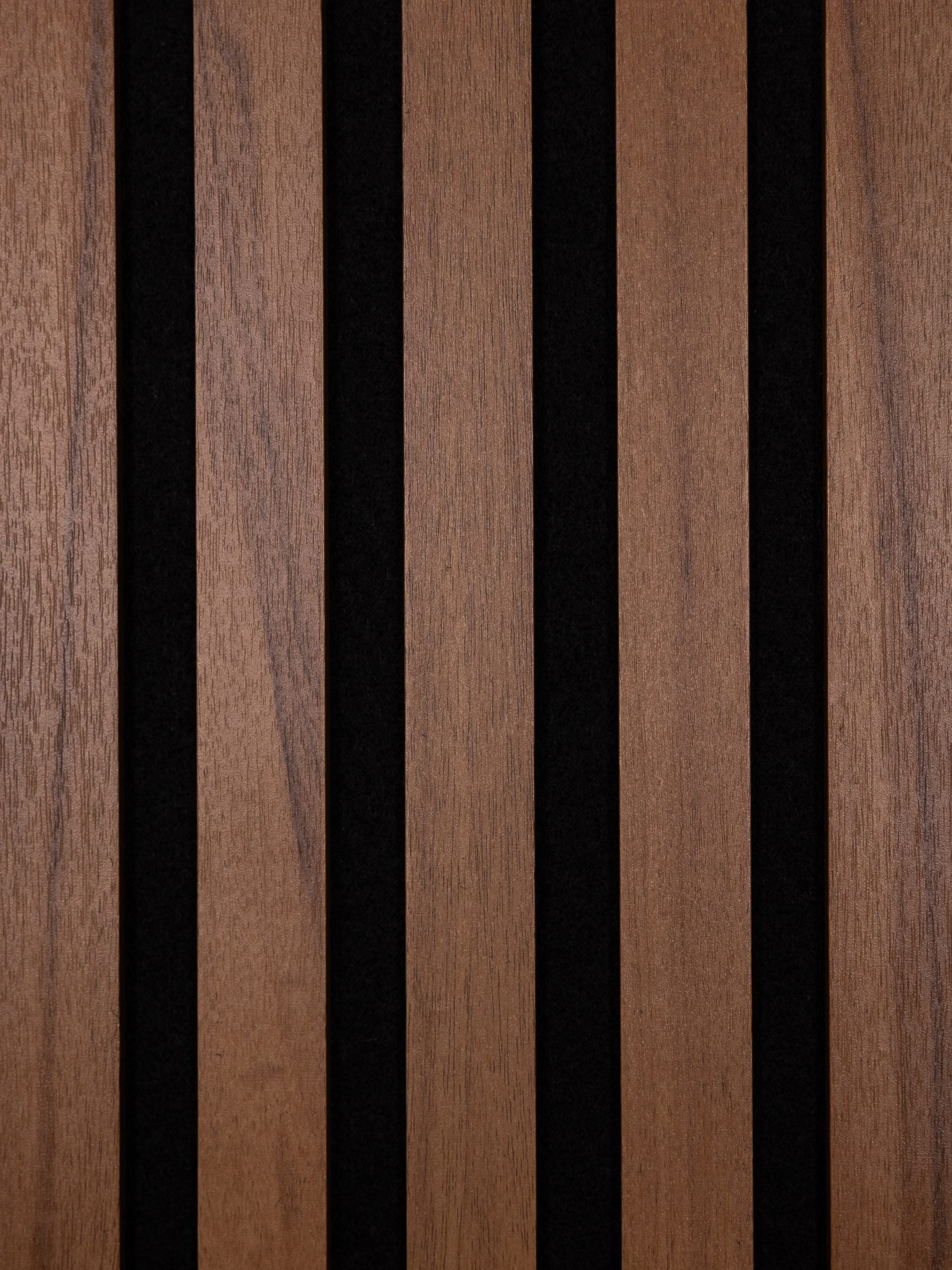 Riflaj perete interior Nuc